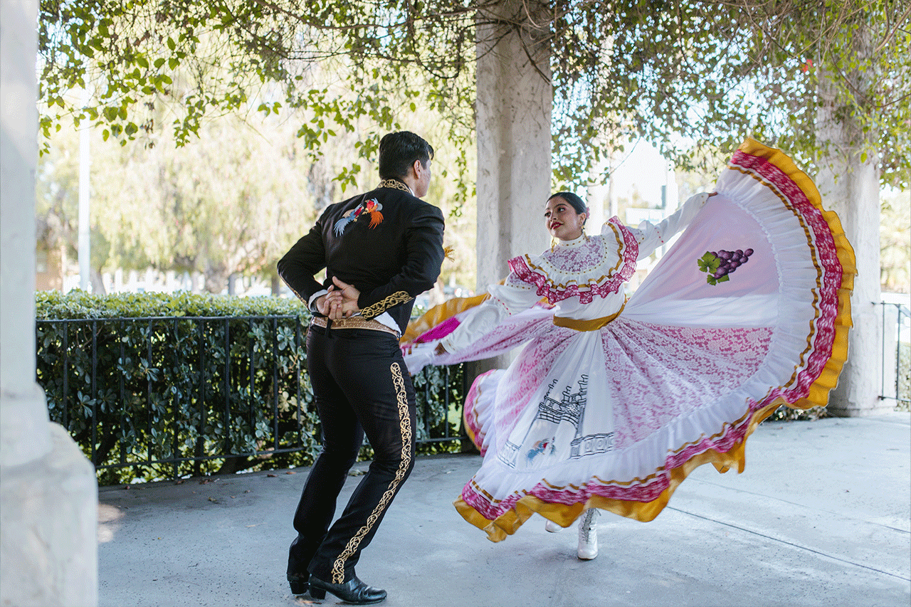 Cinco de Mayo dance contest